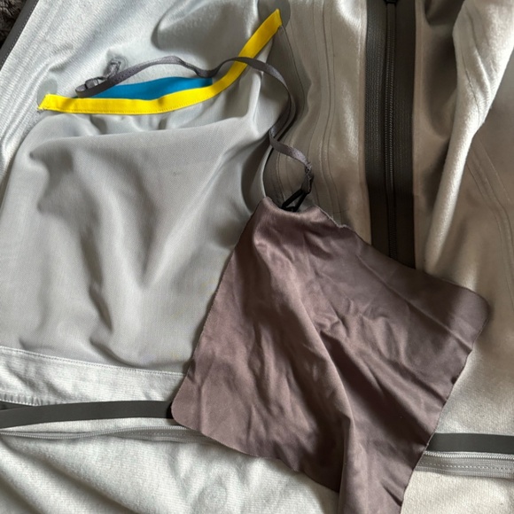 Arc’teryx Cassiar Jacket - Picture 8 of 9